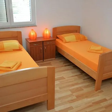 Apartament Ivica *